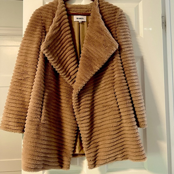 BB Dakota Fun Fur like a wide corduroy look coat, super cozy … - Picture 3 of 5